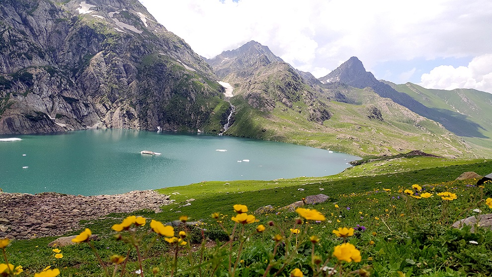 Kashmir Mountain Trekking